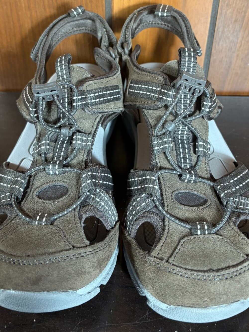 Lands' End Womens All Weather Closed Toe River/Water Hiking Sandals Sz 8- 517109